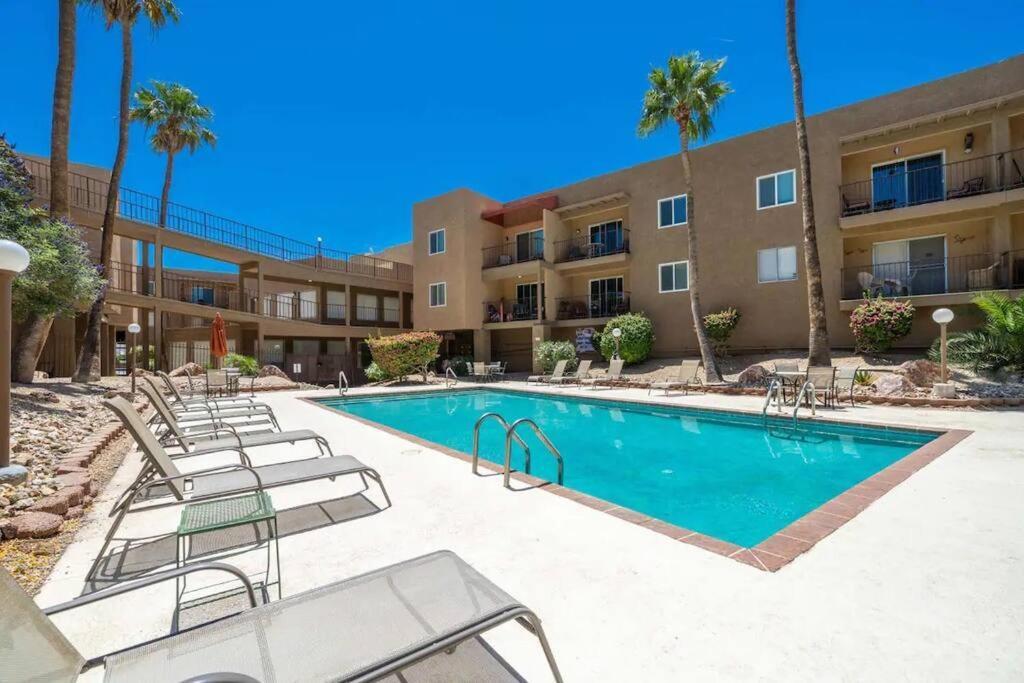 Pool King Lake Suite-Walk To Dt & Lake! Lake Havasu City Eksteriør billede